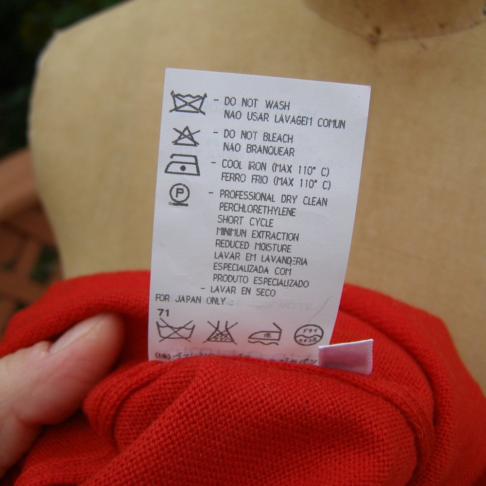 NEW (vintage) Valentino Red Knit Short Sleeve Top - Picture 9 of 12